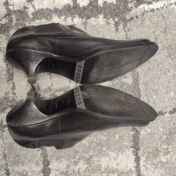 Prada Leather Ankle Boots Chelsea Bootie pump  kitten heels US 37.5 Black Italy - Picture 7 of 10